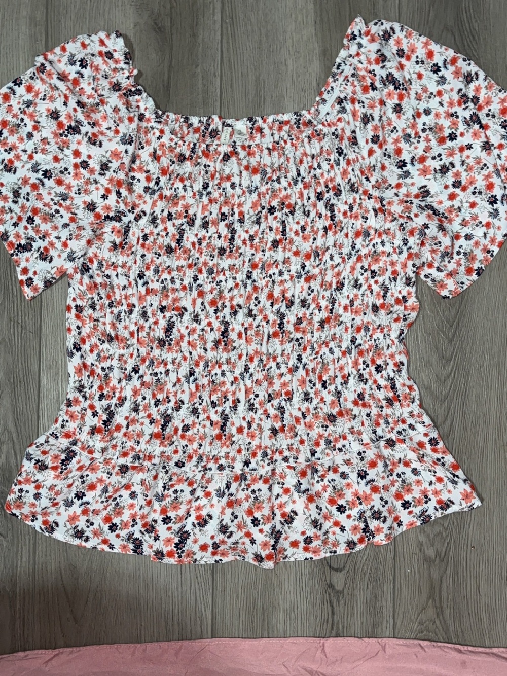 Arizona Love White Floral Smocked Square-Neck Top with Coral & Navy